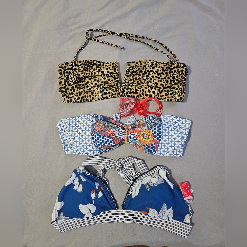 Lot of 3 Bikini Tops – Red Carter & Mara Hoffman (M,L Y Xl)